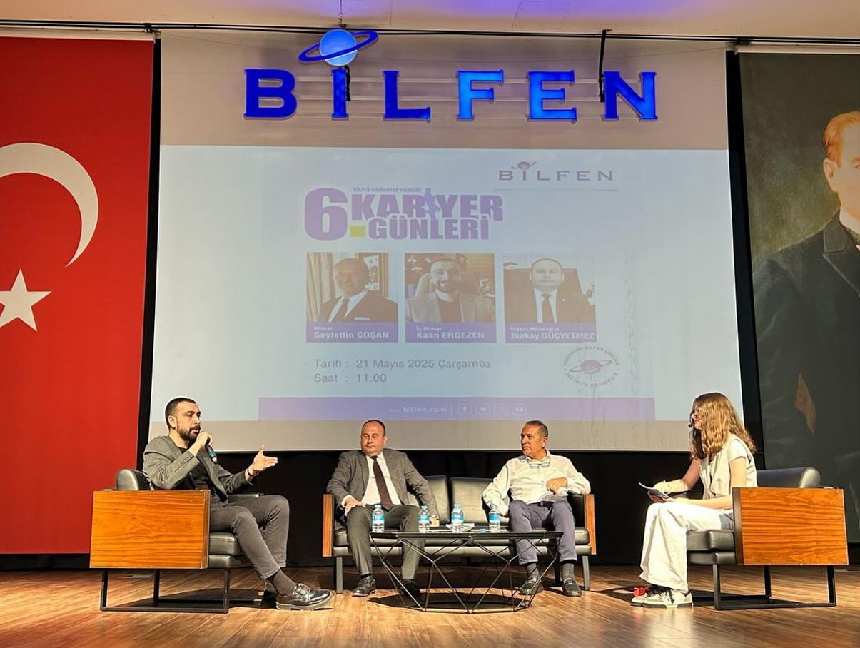 İç Mimar Kaan Ergezen 2025 Bilfen Gaziantep Kariyer Günleri panelinde konuşurken